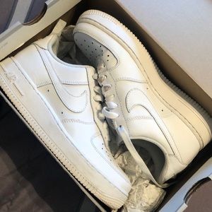NIKE AIR FORCE 1 (GS)